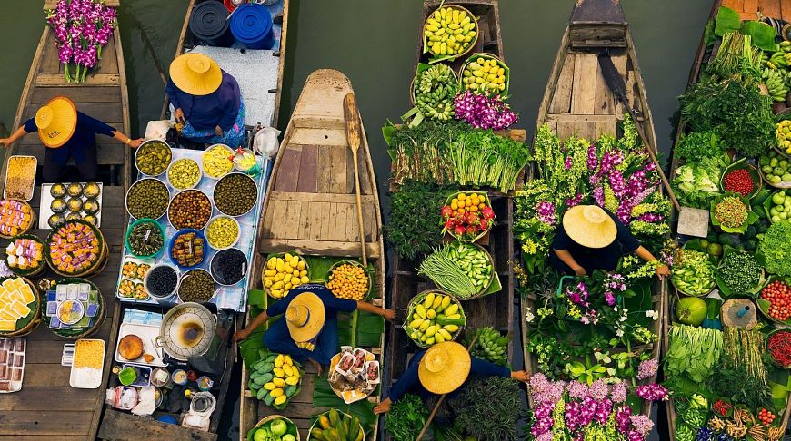 Плавучие рынки в Паттайе (Тайланд)