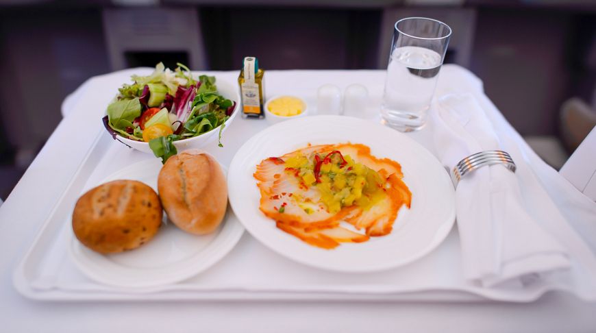 Еда в самолете, чем кормят