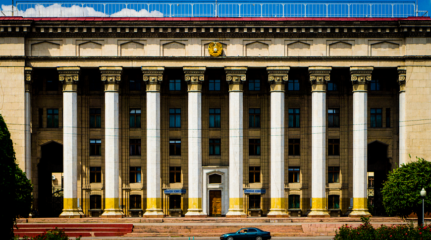 Бывшее здание Совета Министров Казахской ССР, сейчас Казахстанско-британский технический университет.