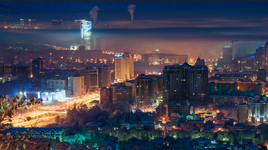 Ночной вид на Алматы. Декабрь. 