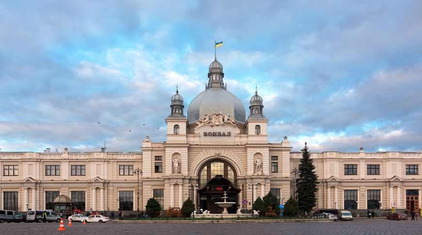 Львовский жд вокзал фото