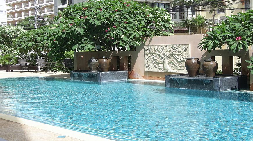 Crown Pattaya Beach Hotel: доступный комфорт в самом сердце Паттайи