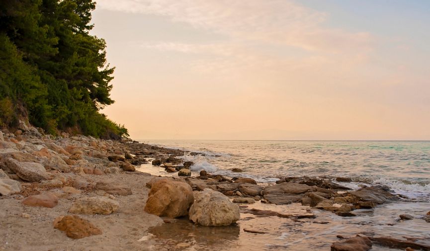 Путешествие в солнечную Грецию: ТОП-4 уютных отеля с классным расположением, где стоит остановиться